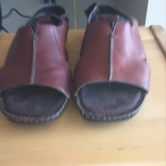 Naturalizer - Picture 2 of 5